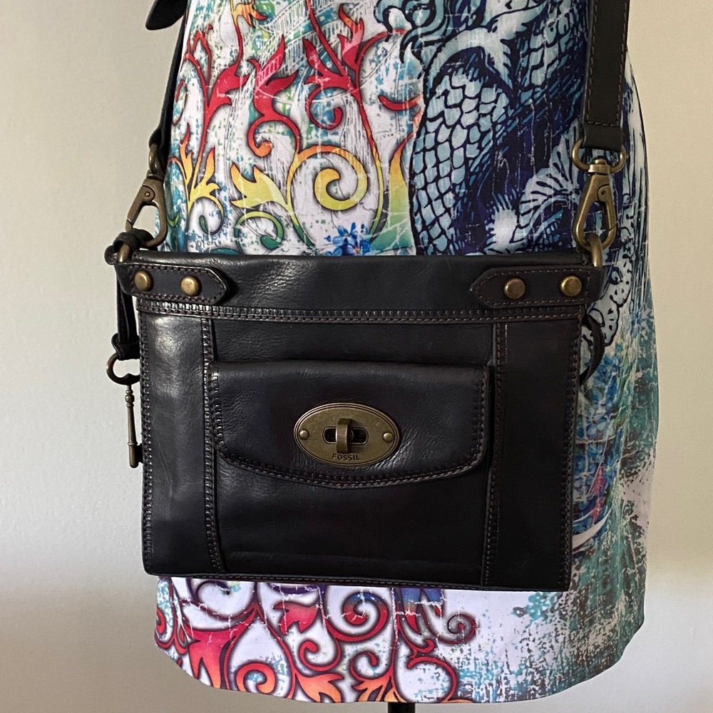 Fossil Revival Black Leather Shoulder Crossbody with Turn-Lock.